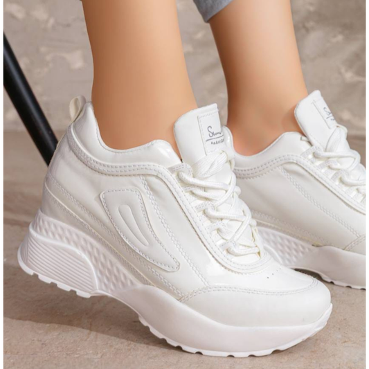 سنيكر حريمي ويدج بكعب داخلي وخارجي 7 سم – مريح وعصري