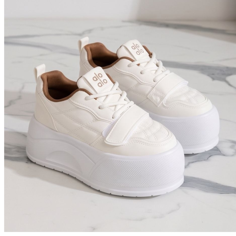 Women’s Platform Sneaker – 6 CM Elevated Style 👟✨