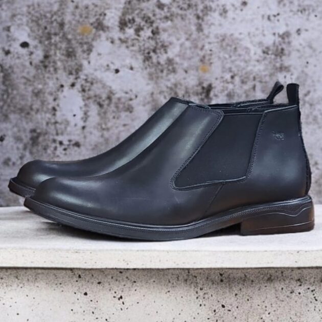 حذاء جلد الطبيعي