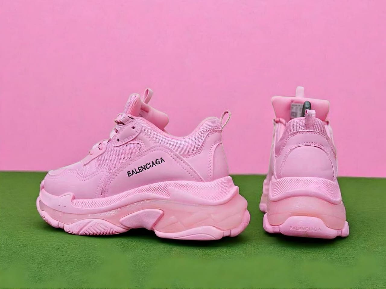 كوتش بالنسيجا تربل S حريمي 2026