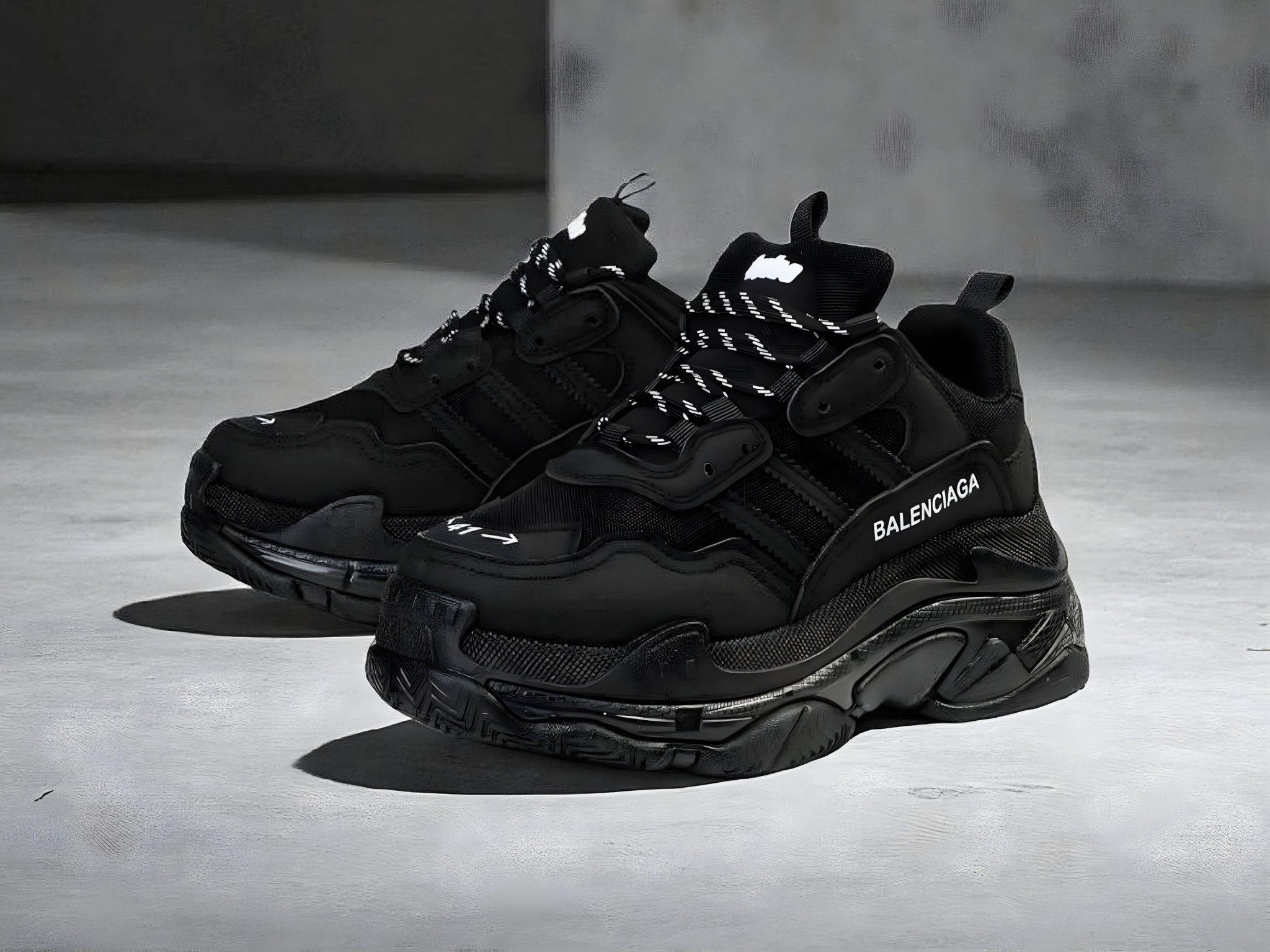 كوتش رجالي فاشون بلانسيجا تربل S – تصميم عصري مميز - Image 2