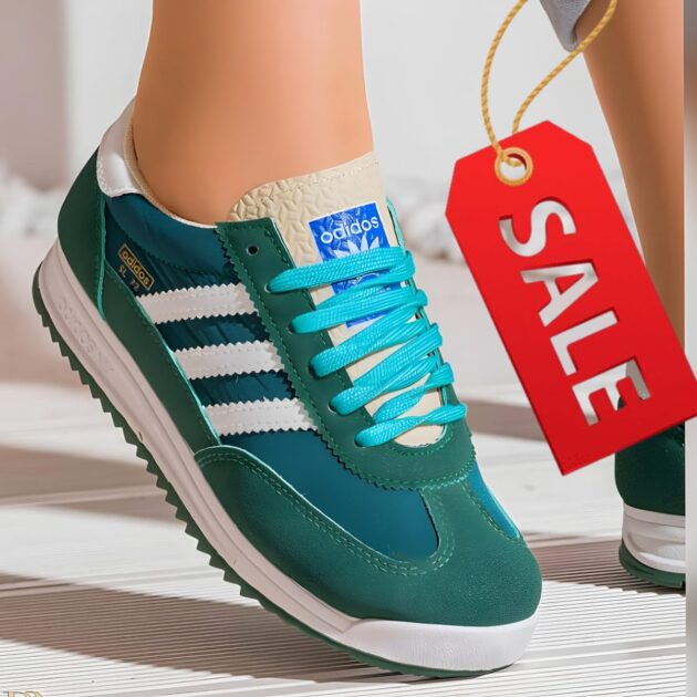 كوتش حريمي فلات أديداس PLUS 2026