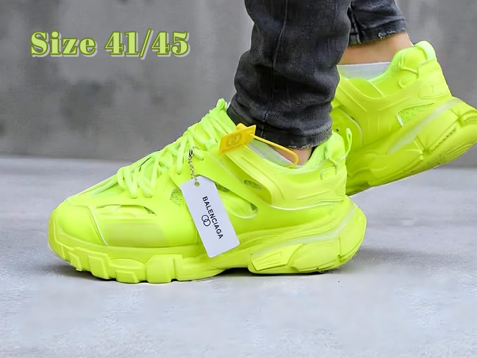 كوتش رجالي بالنسيجا تراك 2026