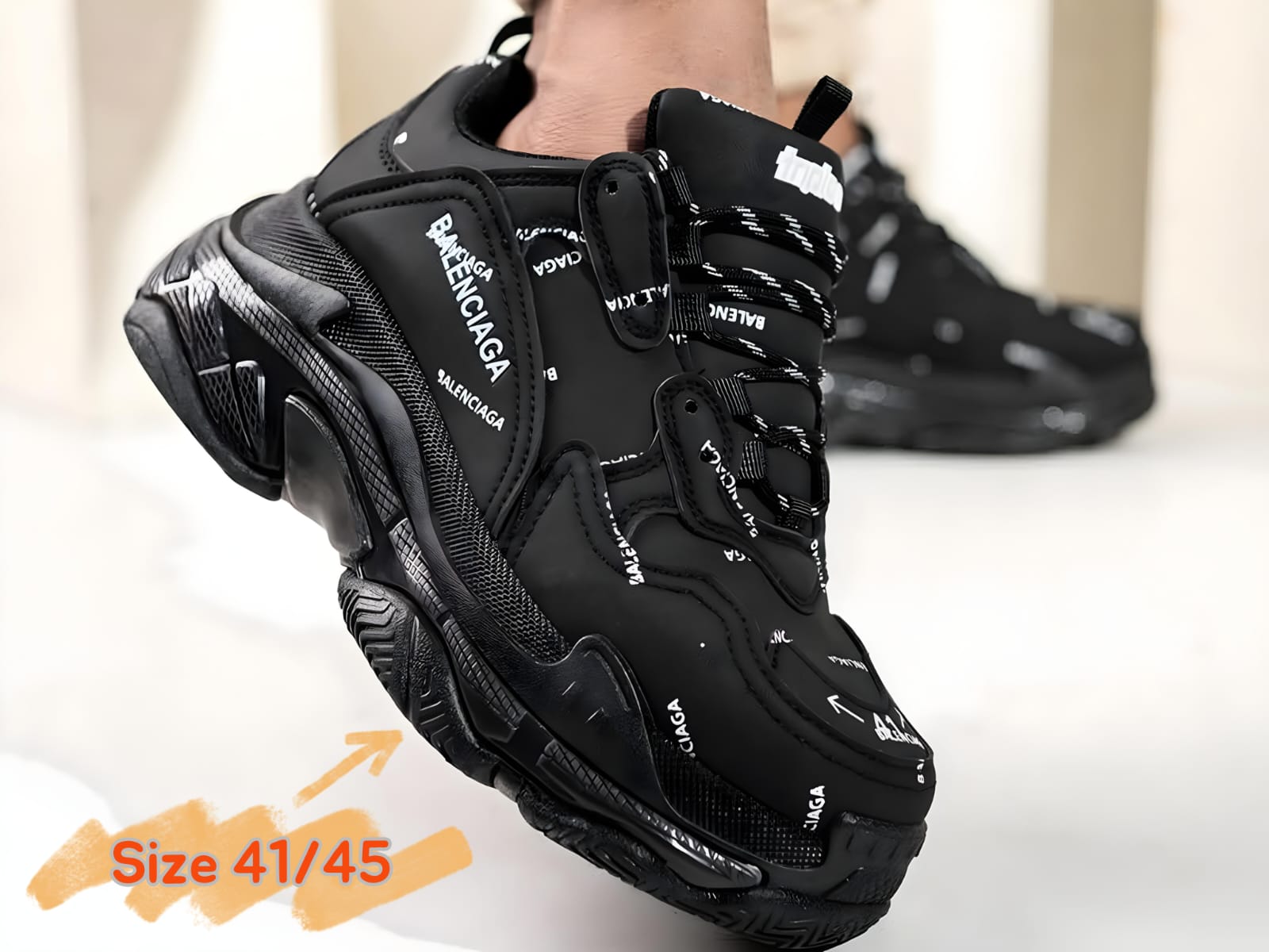 كوتش رجالي بالنسيجا فاشون تربل S 2026