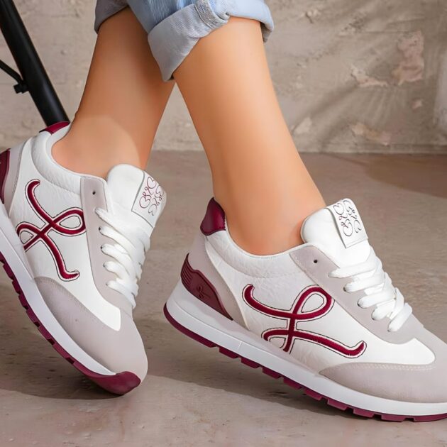 كوتش فلات فاشون حريمي 2026